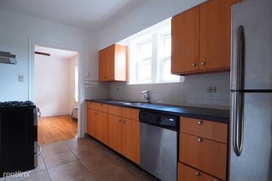 Main picture of 3644 N Marshfield Ave
