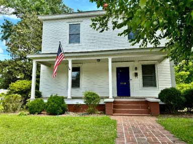 Main picture of 3549 North Main St