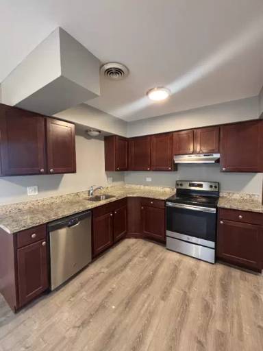 Main picture of 3125 W 79th St