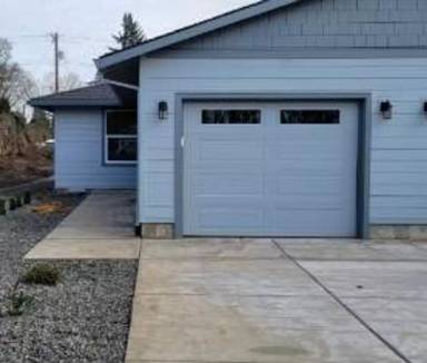 Main picture of 484 N 13th St
