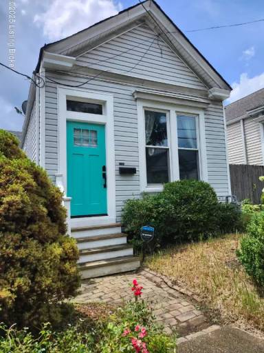 Main picture of 1916 S Preston St