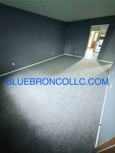 Main picture of 9121 E 85th St