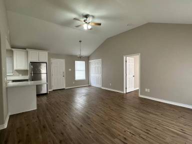 Main picture of 2703 McCain Dr