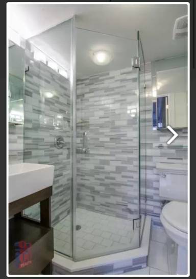 Main picture of 350 W 21st St