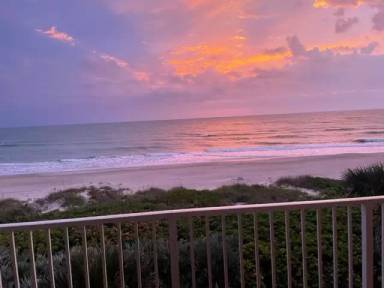 Main picture of 1095 N Highway A1A