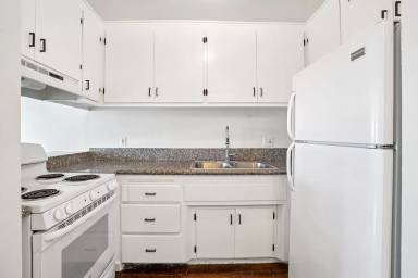 Main picture of 3715 W 27th St