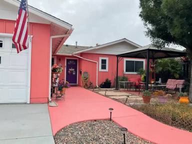 Main picture of 9859 Gandy Ave
