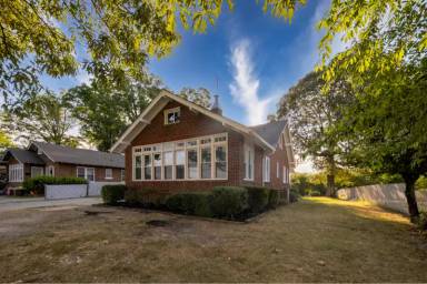 Main picture of 525 Rauhut St