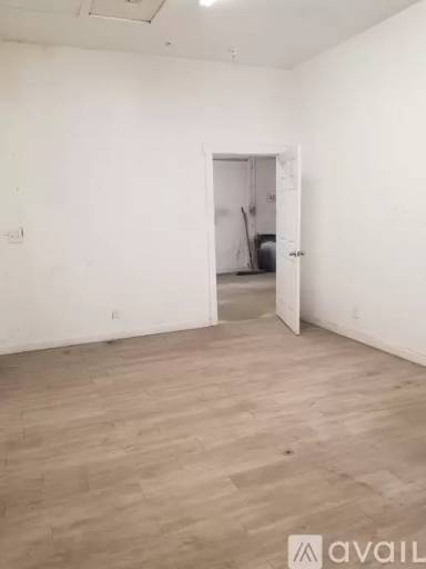 Main picture of 438 S Main St