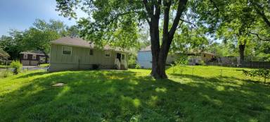 Main picture of 1005 NW Kingsridge Dr