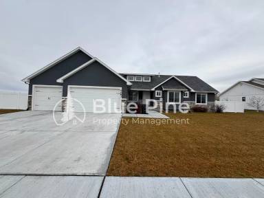 Main picture of 5083 S Thatcher Ave
