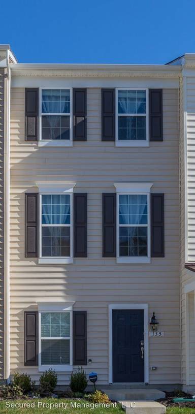 Main picture of 135 Tree Line Dr