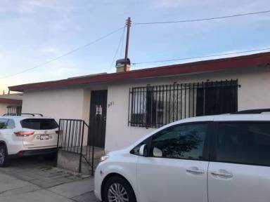 Main picture of 2418 Jackson Ave