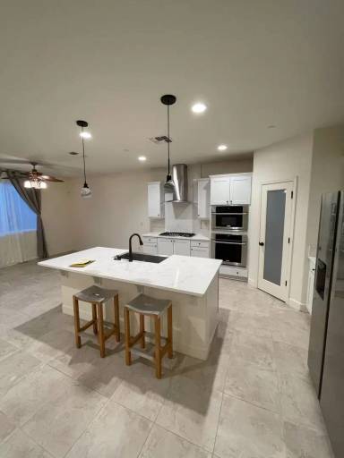 Main picture of 568 Mesa Dr S