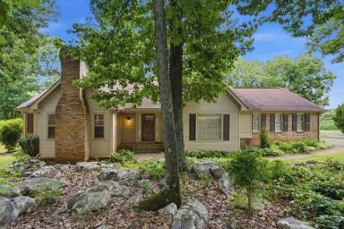 Main picture of 815 Baylor Dr SE