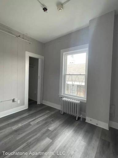 Main picture of 2 Franklin St