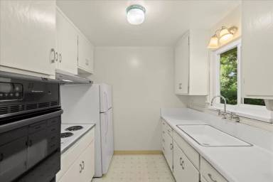 Main picture of 254 College Ave