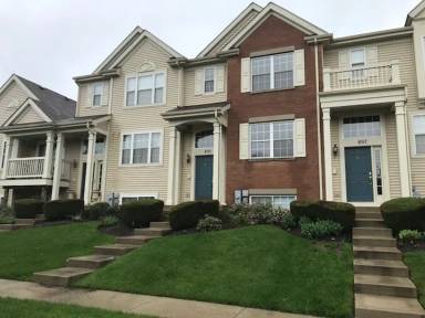 Main picture of 895 Clover Ln