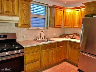 Main picture of 402 Rose Ave