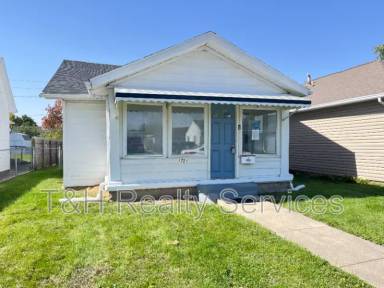 Main picture of 1703 S Market St