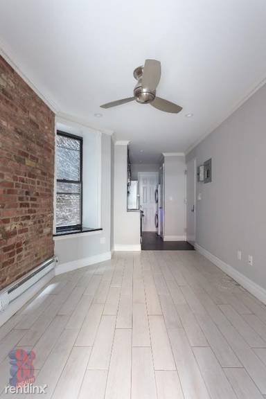 Main picture of 219 E 28th St