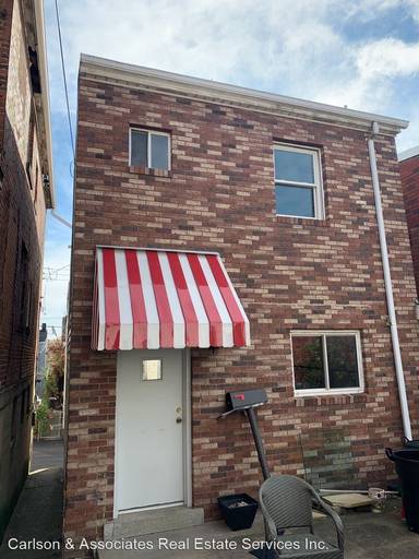 Main picture of 443 Cedarville St