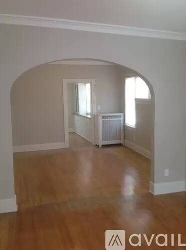 Main picture of 325 Litchfield Ave SE