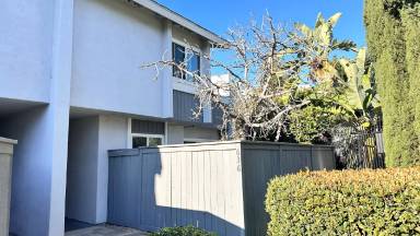 Main picture of 636 Lakeview Ln
