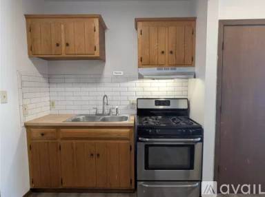 Main picture of 116 E Lloyd St