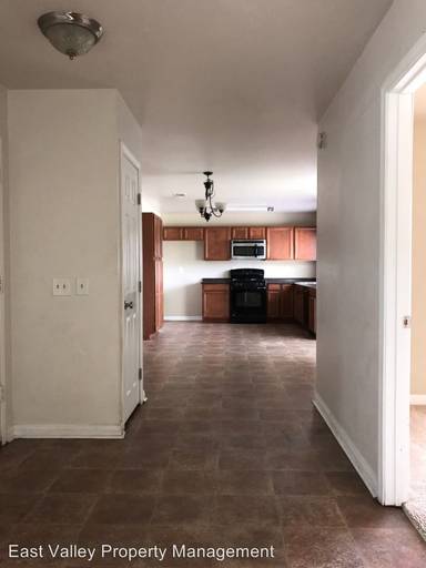 Main picture of 937 Renee St