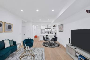 Main picture of 927 Kennedy St NW