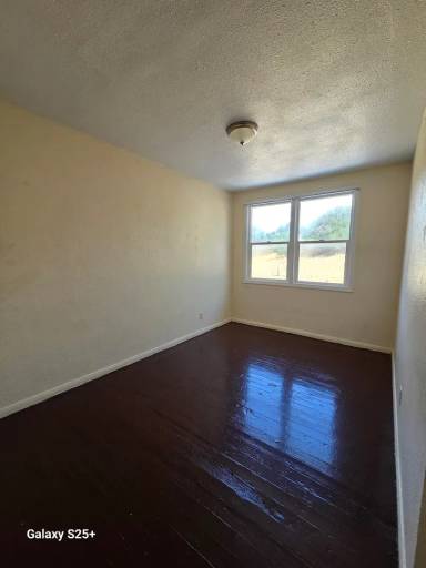 Main picture of 1409 NW Despain Ave