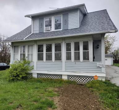 Main picture of 19605 Raymond St