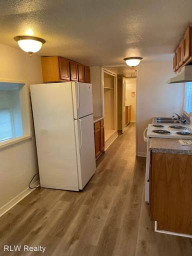 Main picture of 10918 Westmont Rd