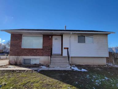 Main picture of 450 S 1000 W