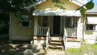 Main picture of 1619 N Lewis Pl