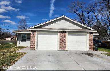 Main picture of 223 W Avenue B