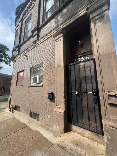 Main picture of 2356 S Drake Ave