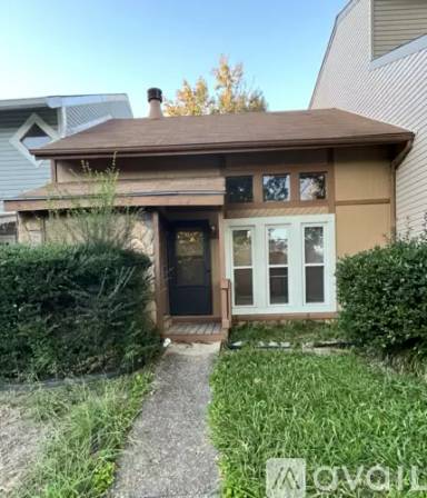 Main picture of 423 Hobbs Rd SE