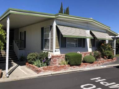 Main picture of 4074 Victoria Park Dr