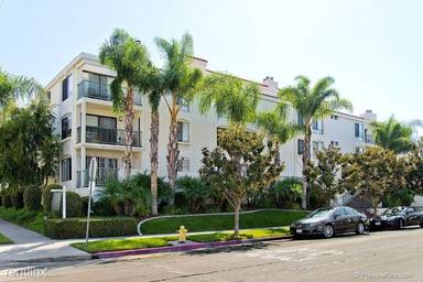 Main picture of 3633 Indiana St
