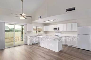 Main picture of 3915 W Thunderbird Rd