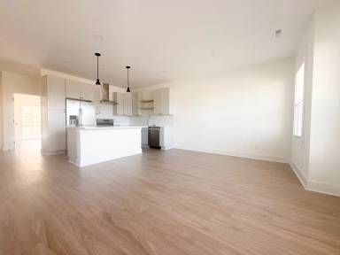 Main picture of 1317 Meridian St
