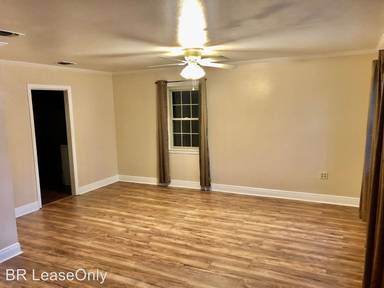 Main picture of 12120 Gebhart Dr
