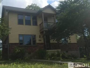 Main picture of 1513 Bernard Ave