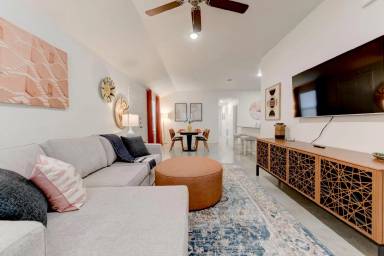 Main picture of 2302 Zanoletti Dr