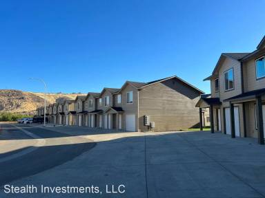 Main picture of Cowiche Creek Townhouses