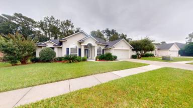 Main picture of 11861 Lake Fern Dr