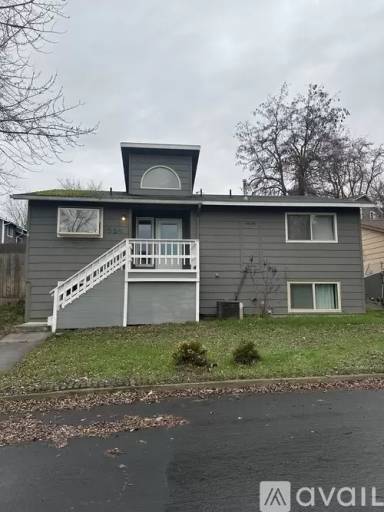 Main picture of 524 Silcott Ct
