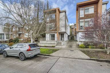 Main picture of 7443 4th Ave NE